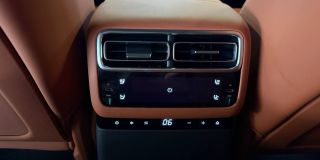 LiXiang L6 1.5hyb AT (408 л.с.) 4WD Max_preview-image