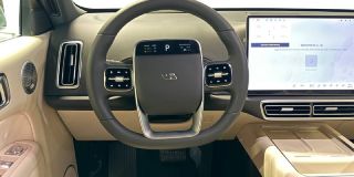 LiXiang L6 1.5hyb AT (408 л.с.) 4WD Max_preview-image