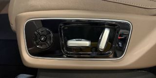 LiXiang L7 52.3 kWh 1.5hyb AT (449 л.с.) 4WD Ultra_preview-image