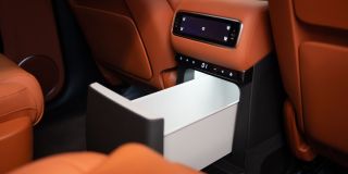 LiXiang L9 52.3 kWh 1.5hyb AT (449 л.с.) 4WD Ultra_preview-image