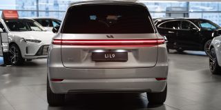 LiXiang L9 52.3 kWh 1.5hyb AT (449 л.с.) 4WD Ultra_preview-image