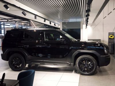 %H3% %1.5 AMT (177 л.с.) 4WD Техно +% %Черный%