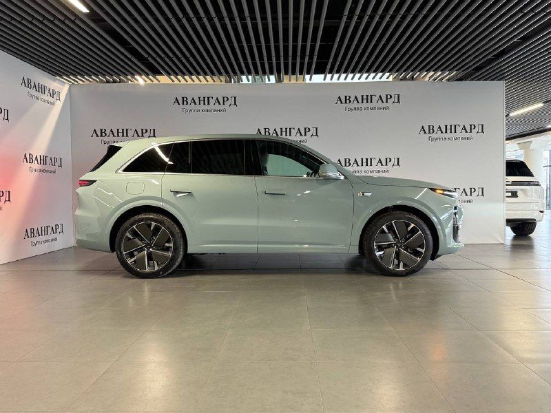 LiXiang L6 1.5hyb AT (408 л.с.) 4WD Max_image