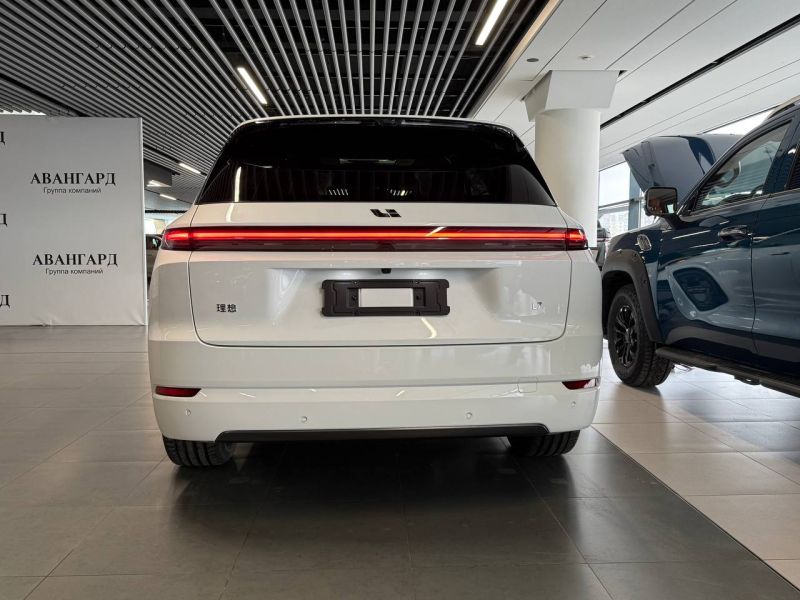 LiXiang L7 52.3 kWh 1.5hyb AT (449 л.с.) 4WD Ultra_image