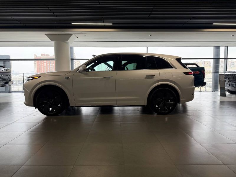 LiXiang L7 52.3 kWh 1.5hyb AT (449 л.с.) 4WD Ultra_image