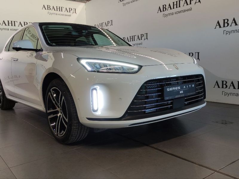 Aito M5 1.5hyb AT (496 л.с.) 4WD Ultimate edition