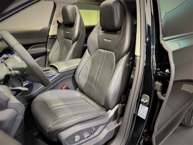 Hongqi HS3 2.0 AT (245 л.с.) Deluxe single color_image