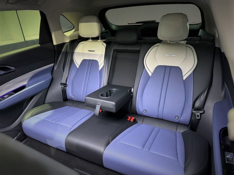 Hongqi HS3 2.0 AT (245 л.с.) Deluxe single color_image